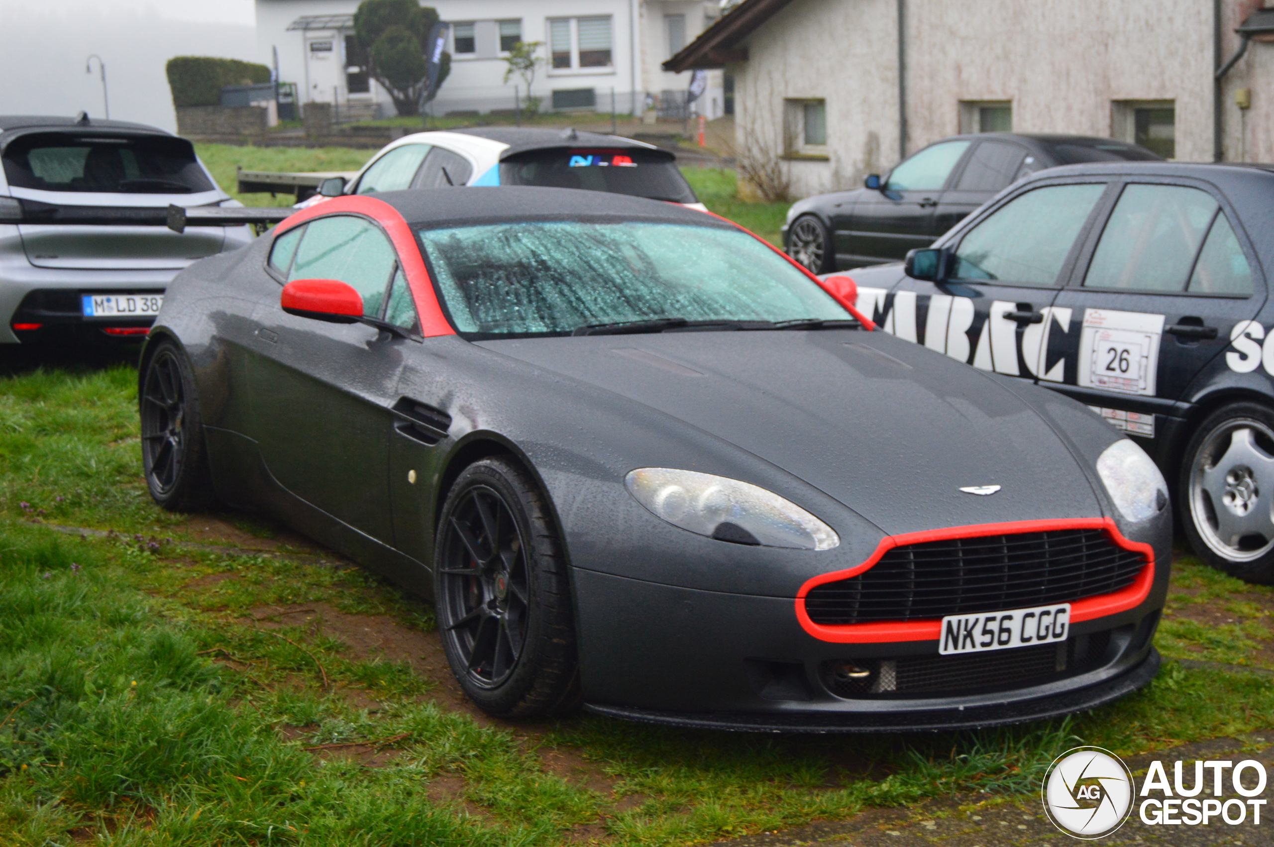 Aston Martin V8 Vantage 2012