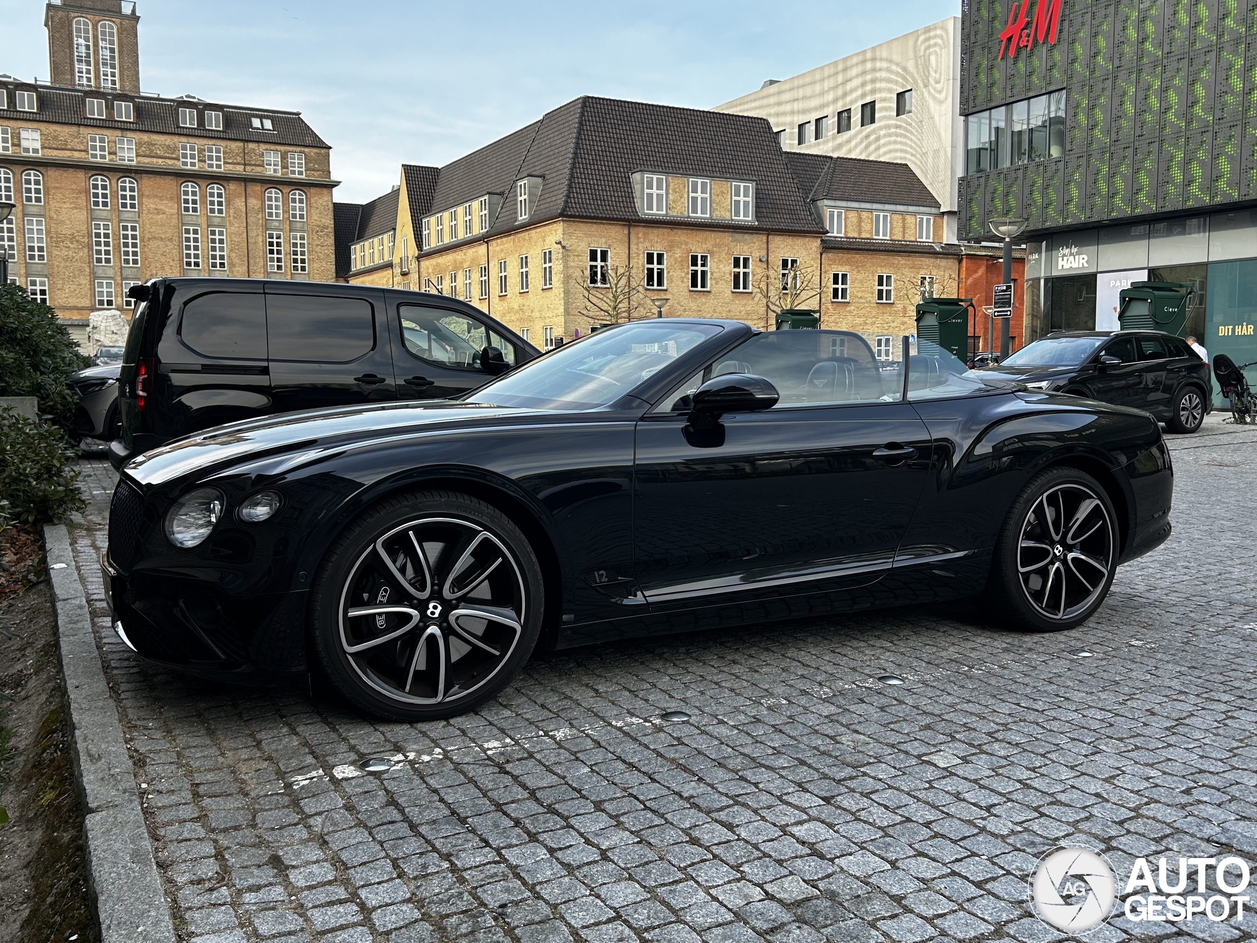 Bentley Continental GTC 2019