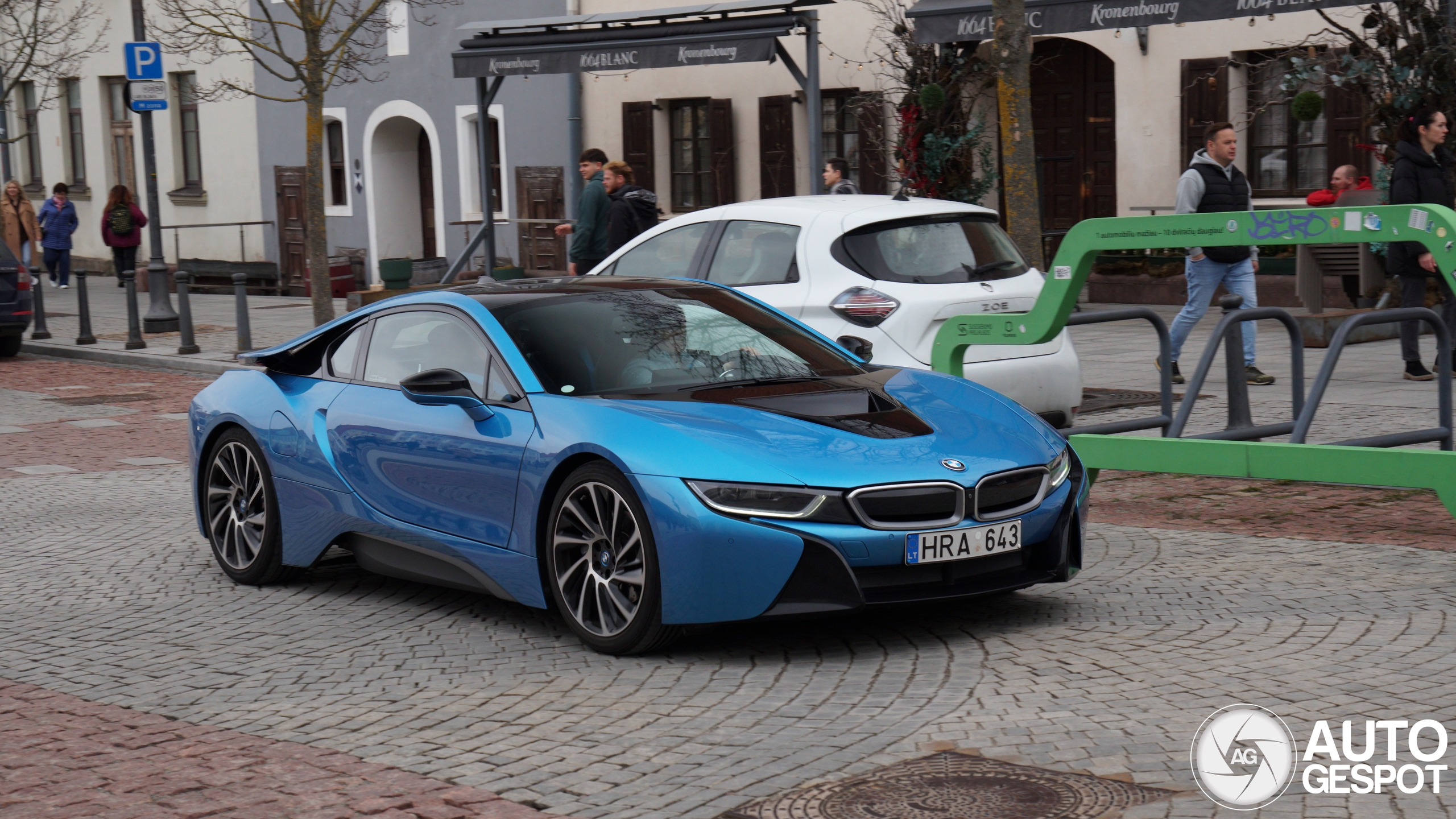 BMW i8