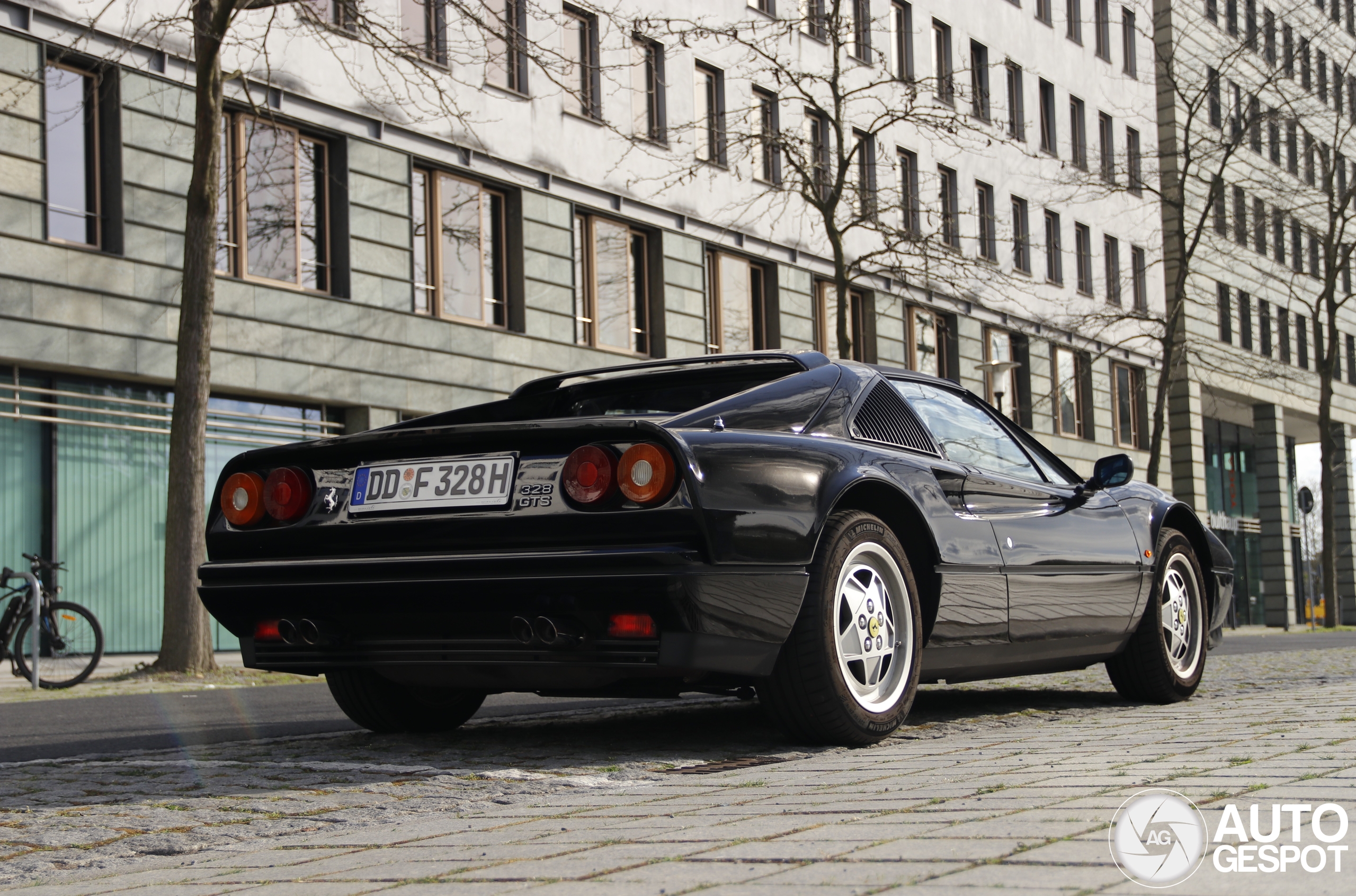 Ferrari 328 GTS