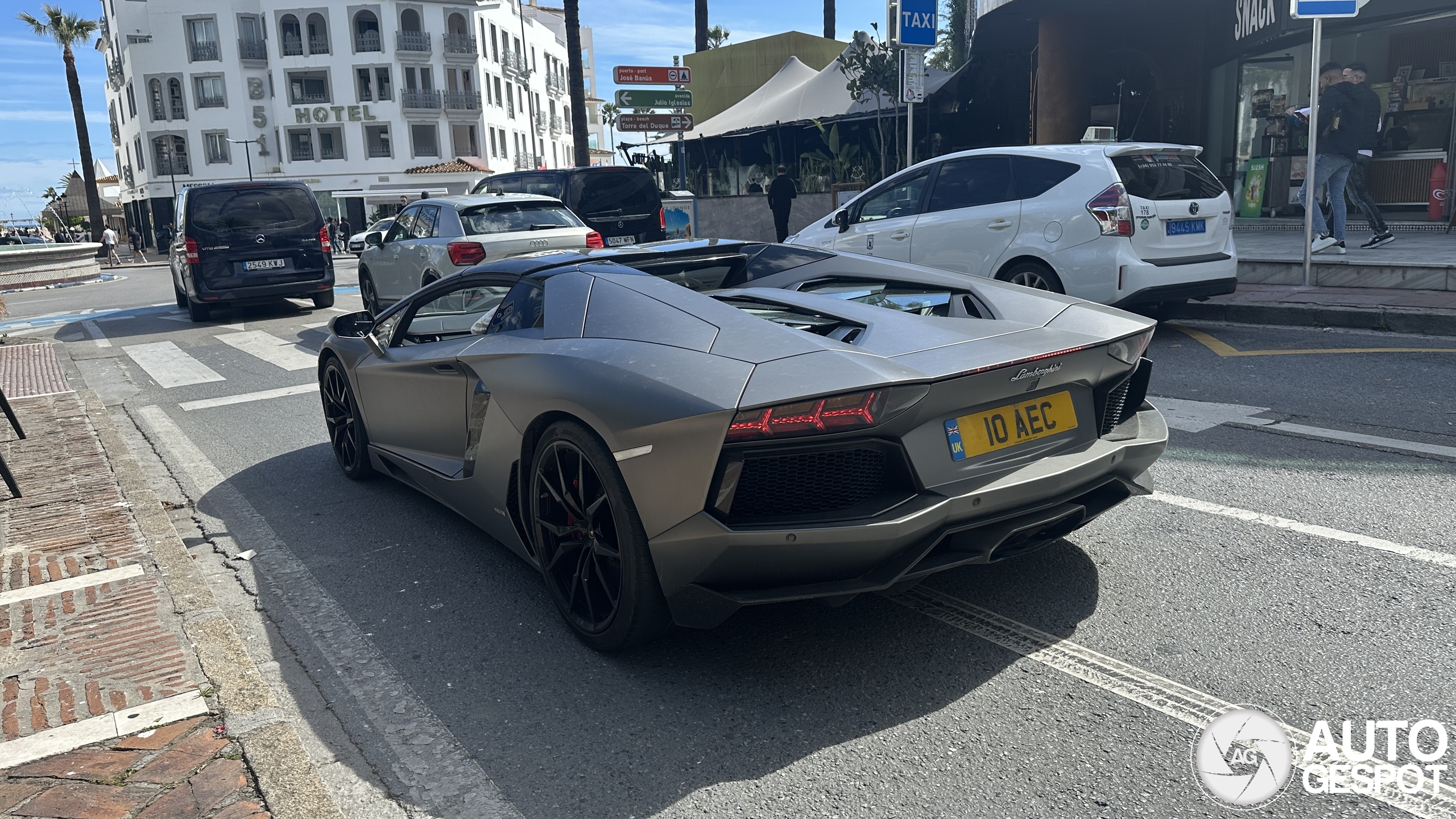 Lamborghini Aventador LP700-4 Roadster