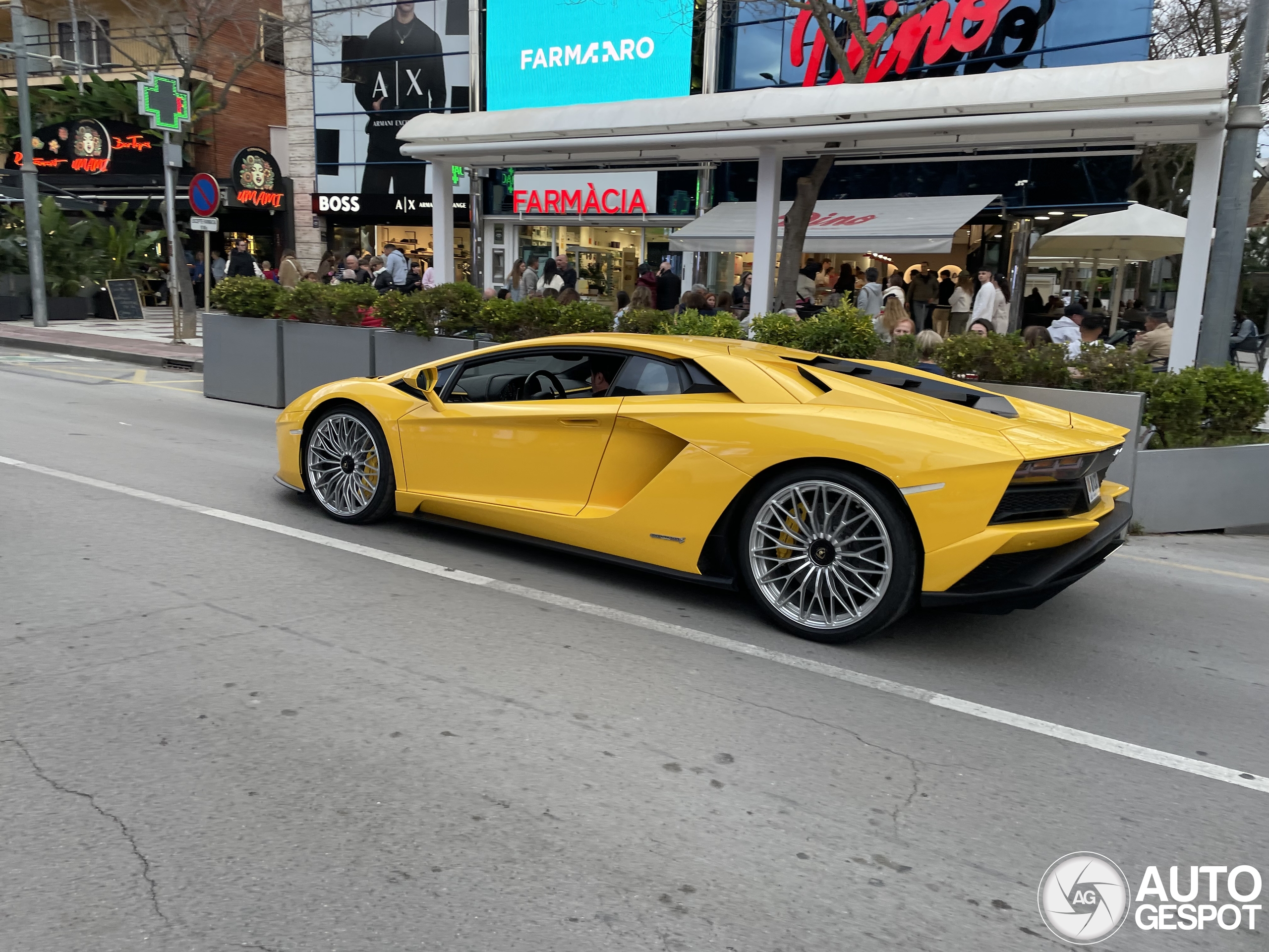 Lamborghini Aventador S LP740-4