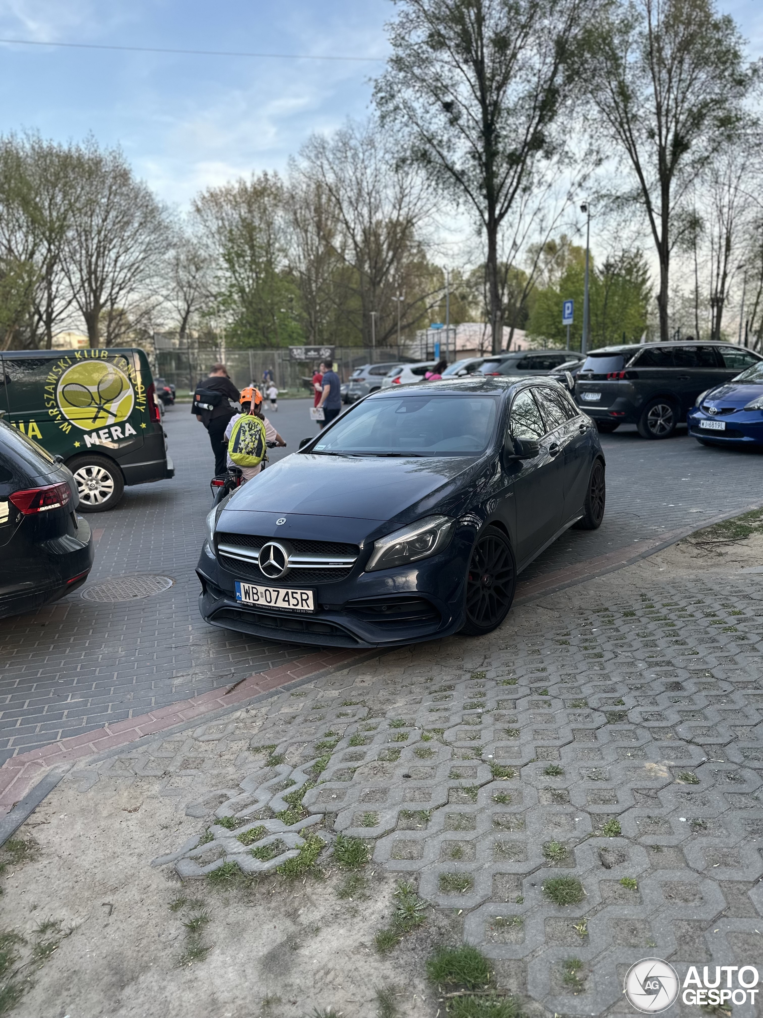 Mercedes-AMG A 45 W176 2015
