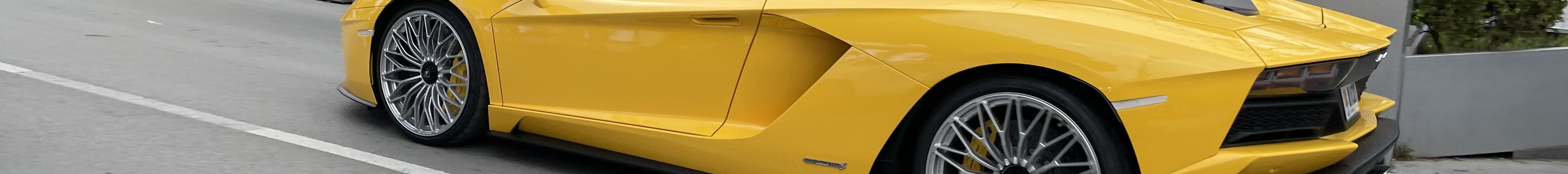 Lamborghini Aventador S LP740-4