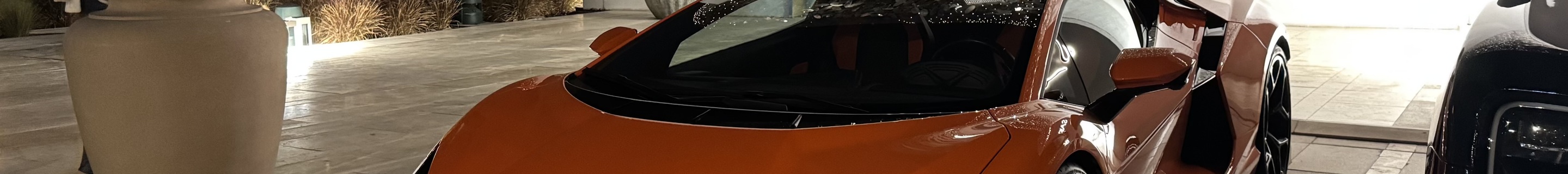 Lamborghini Revuelto