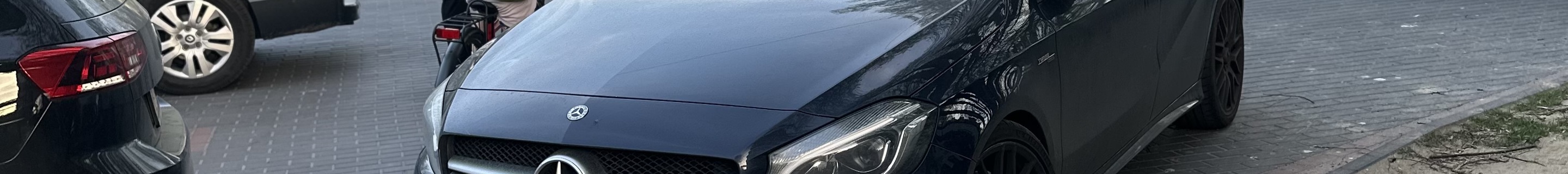 Mercedes-AMG A 45 W176 2015