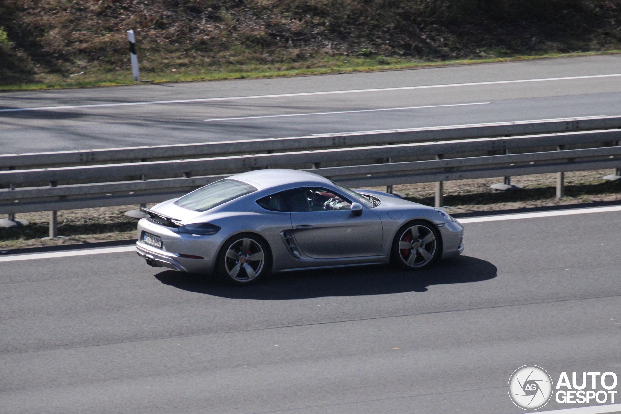 Porsche 718 Cayman S