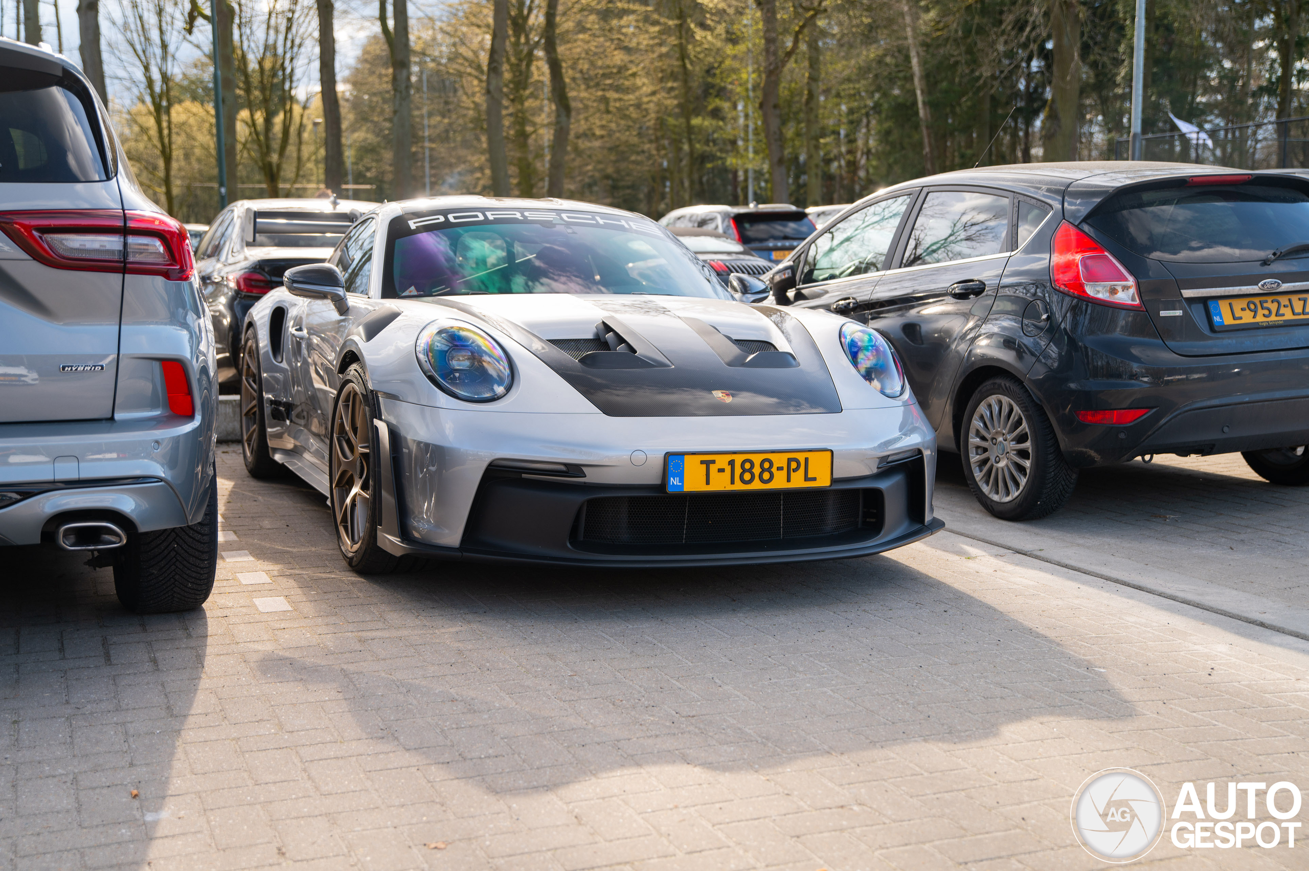 Porsche 992 GT3 RS Weissach Package