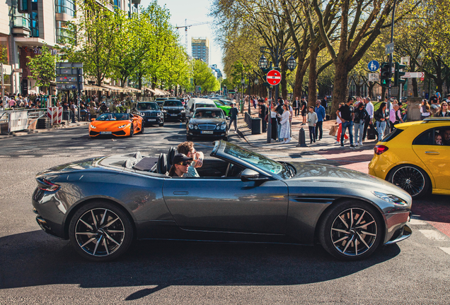 Aston Martin DB11 V8 Volante