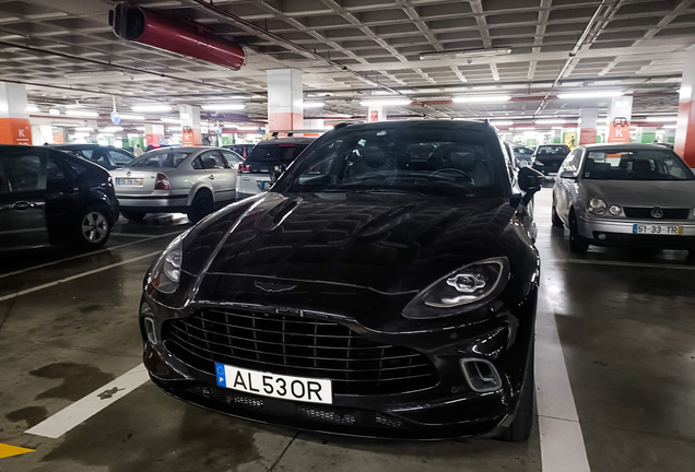 Aston Martin DBX