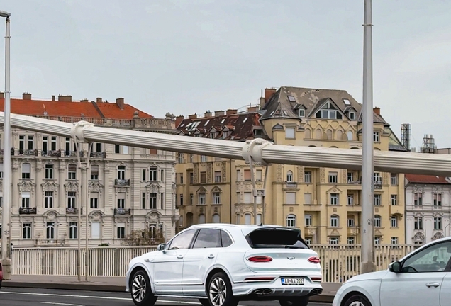 Bentley Bentayga V8 2021