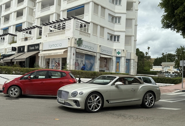 Bentley Continental GTC V8 2020