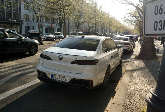BMW M760e xDrive