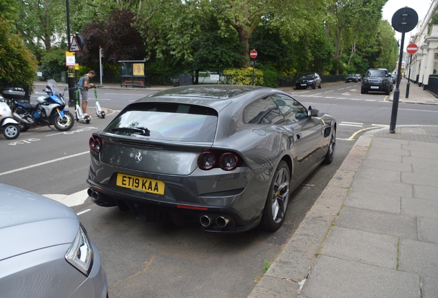 Ferrari GTC4Lusso T