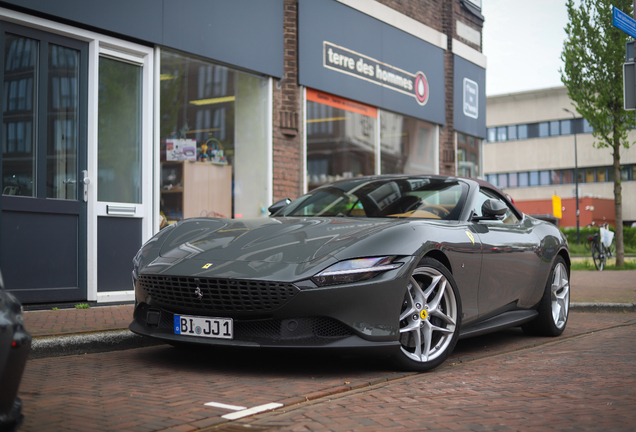 Ferrari Roma Spider