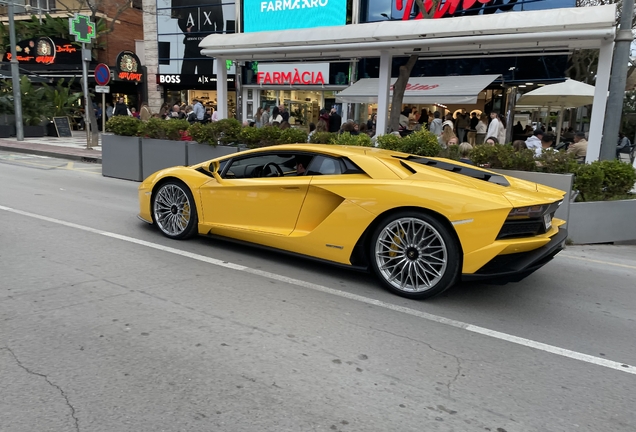 Lamborghini Aventador S LP740-4