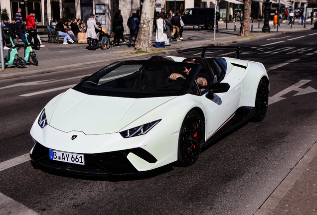 Lamborghini Huracán LP640-4 Performante Spyder