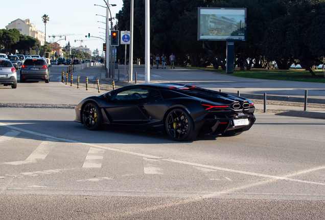 Lamborghini Revuelto