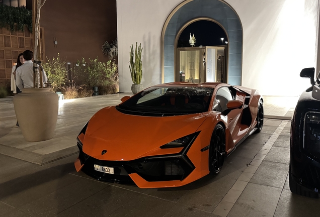 Lamborghini Revuelto