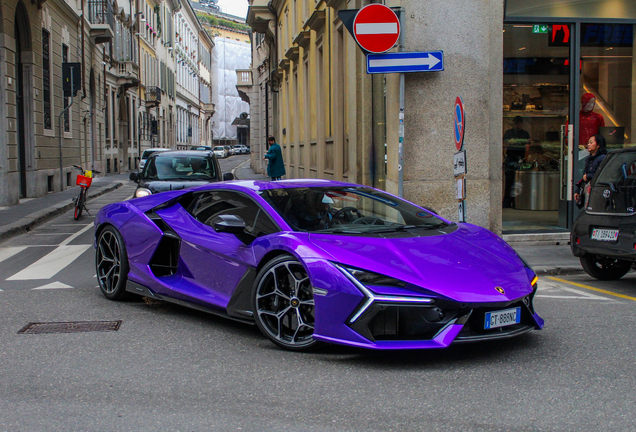 Lamborghini Revuelto