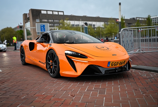 McLaren Artura Spider