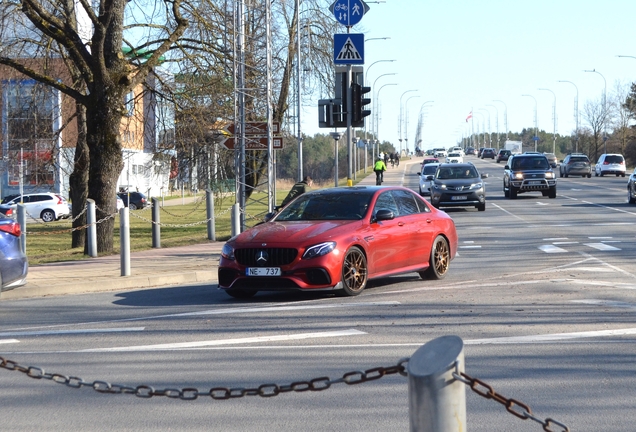 Mercedes-AMG E 63 S W213