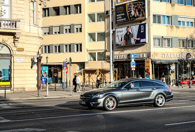Mercedes-Benz CLS 63 AMG X218 Shooting Brake