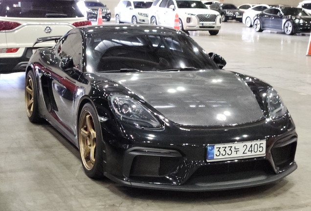 Porsche 718 Cayman GT4
