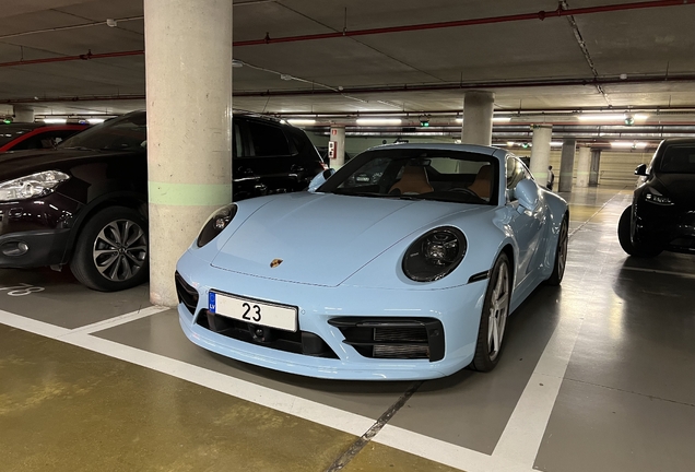 Porsche 992 Carrera 4S