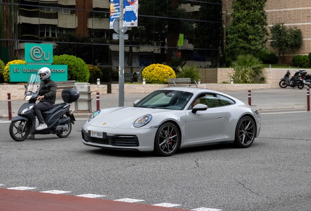 Porsche 992 Carrera 4S