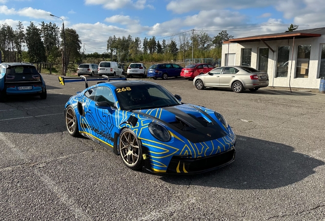 Porsche 992 GT3 RS Weissach Package