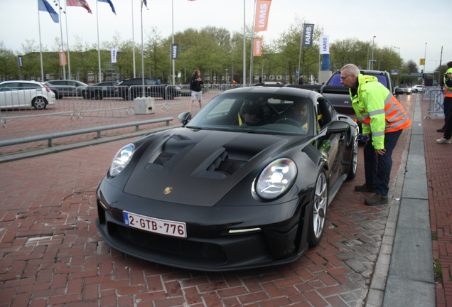 Porsche 992 GT3 RS Weissach Package