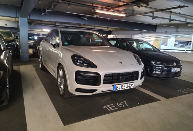 Porsche 9YA Cayenne GTS