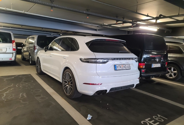 Porsche 9YA Cayenne Turbo E-Hybrid