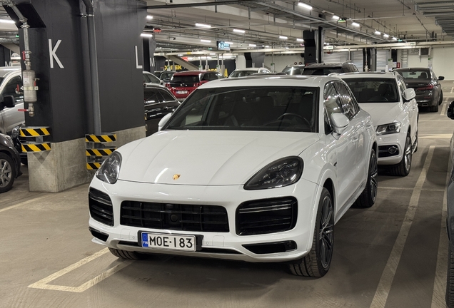 Porsche Cayenne Turbo S E-Hybrid