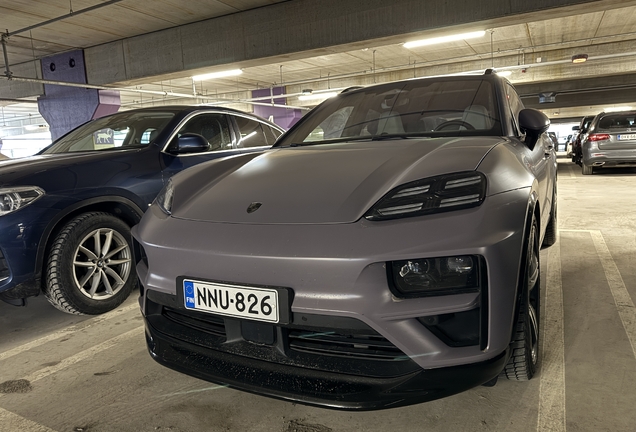 Porsche Macan EV Turbo