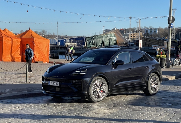 Porsche Macan EV Turbo