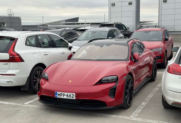 Porsche Taycan GTS Sport Turismo