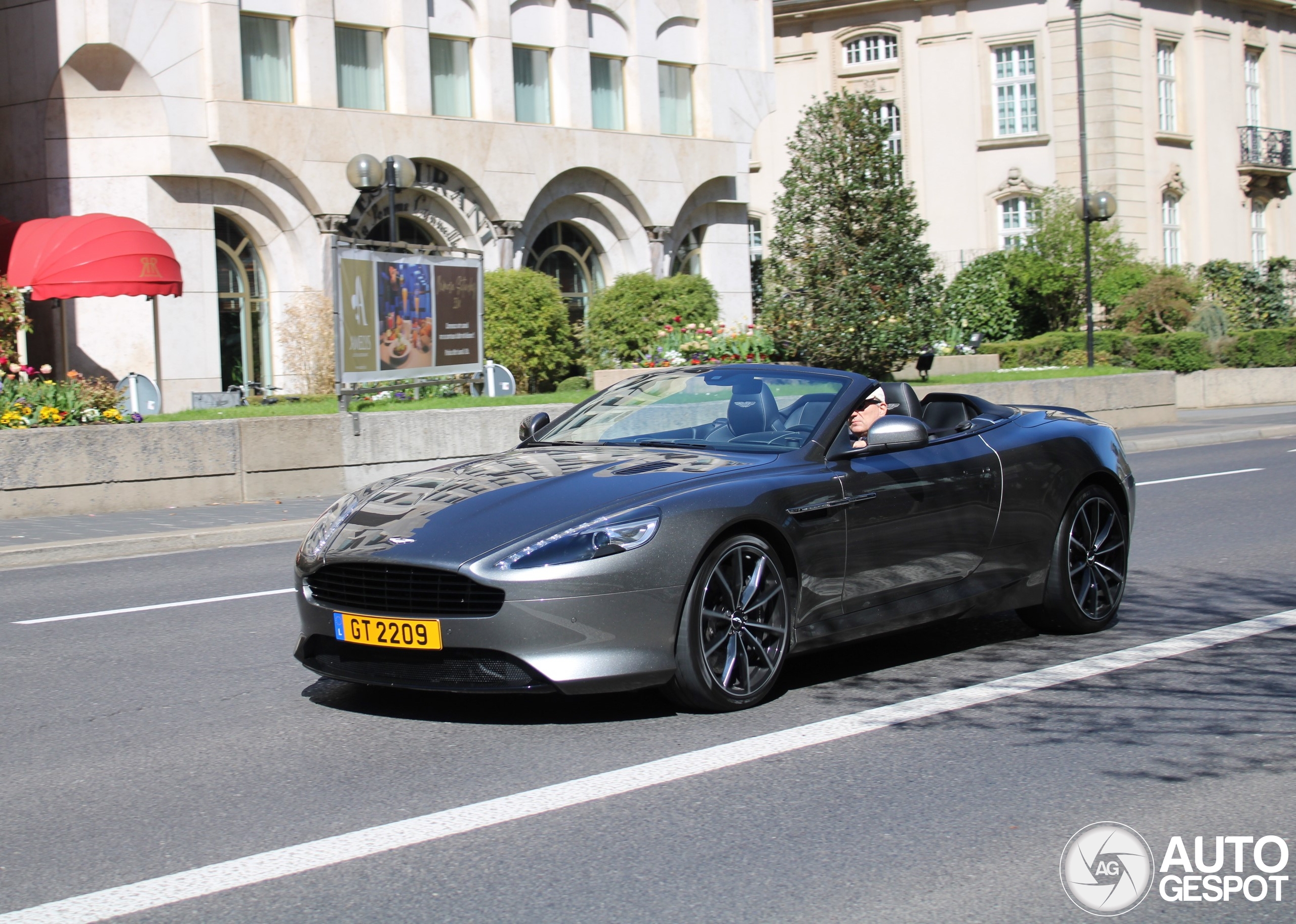 Aston Martin DB9 GT Volante 2016