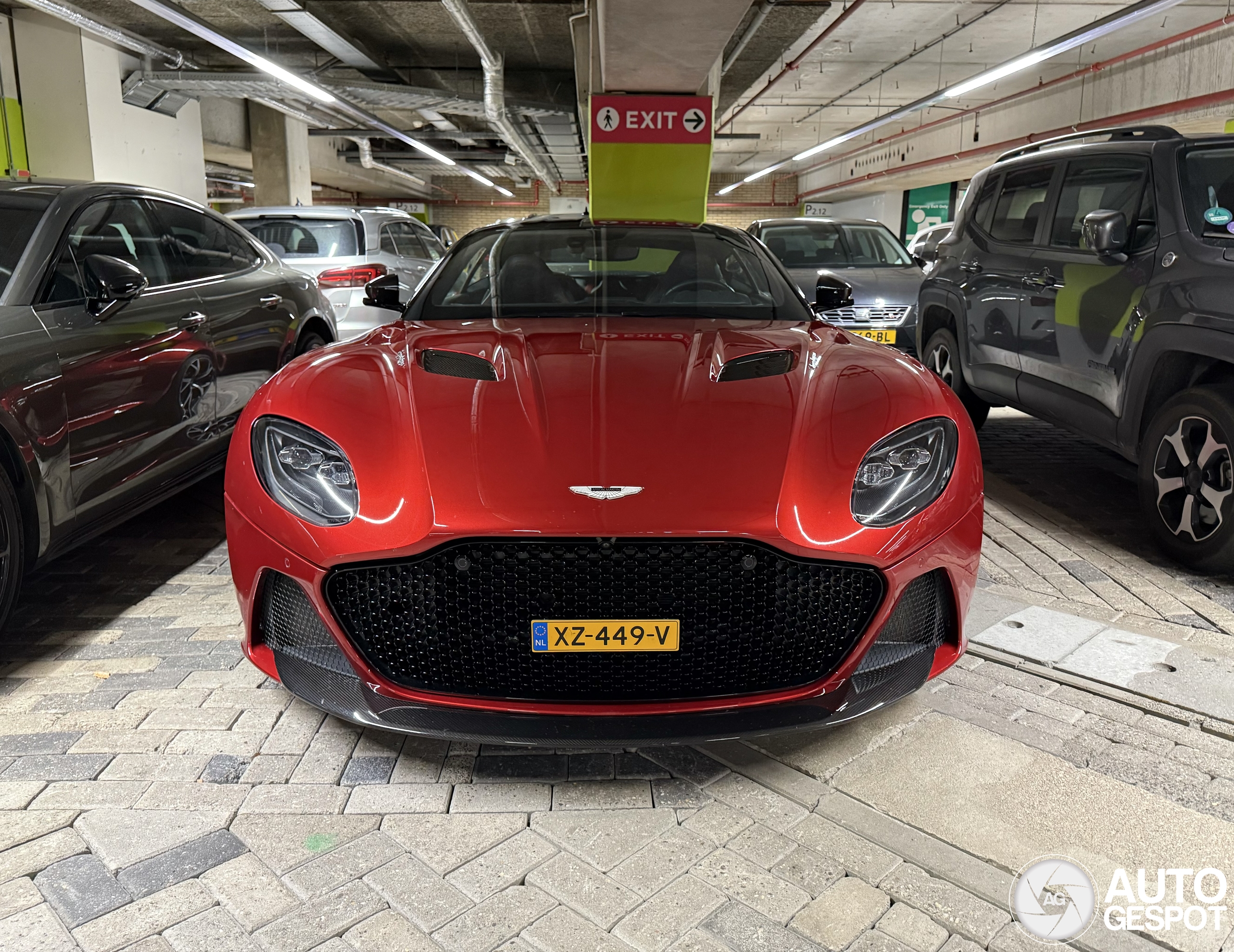 Aston Martin DBS Superleggera