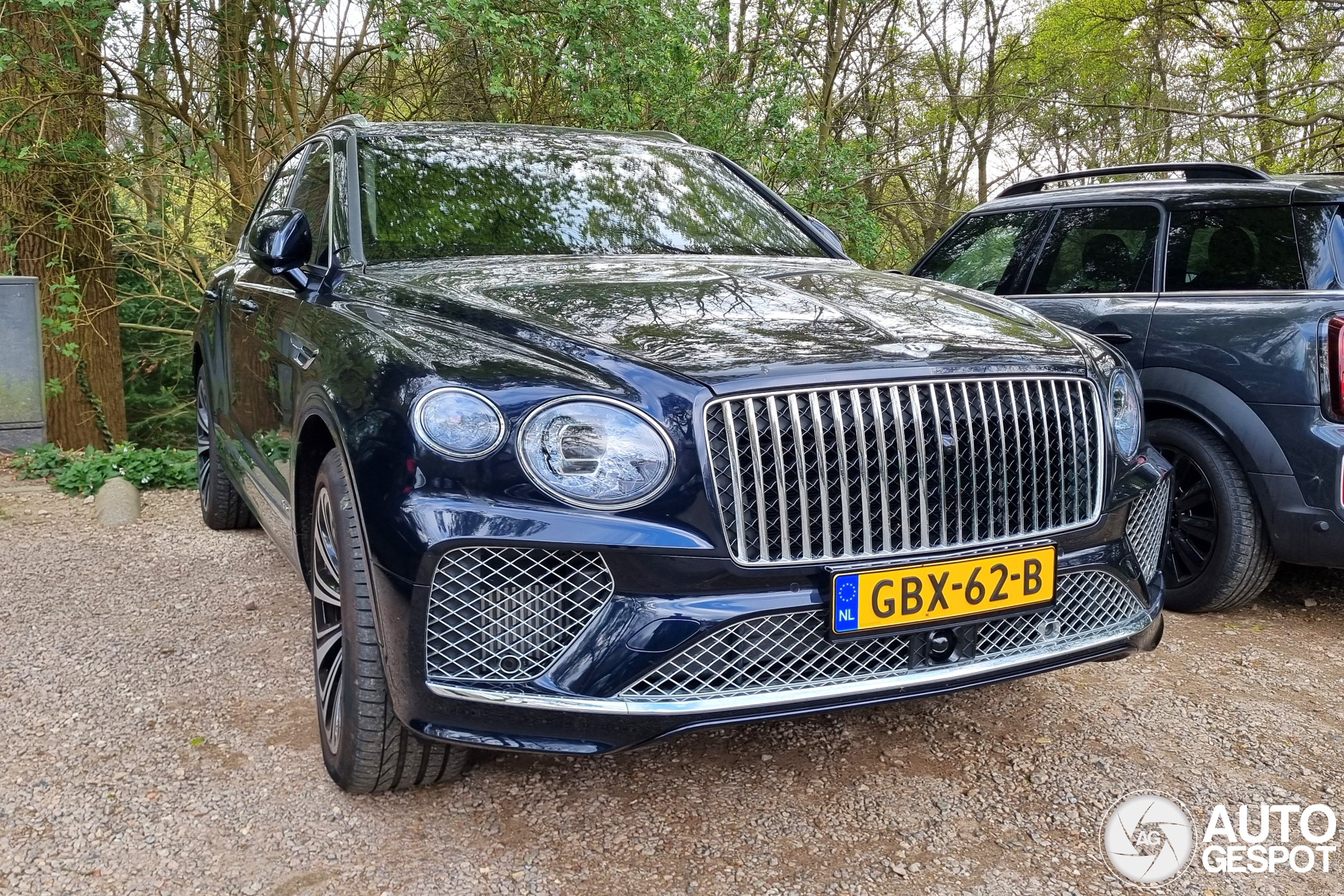 Bentley Bentayga Hybrid Azure 2024