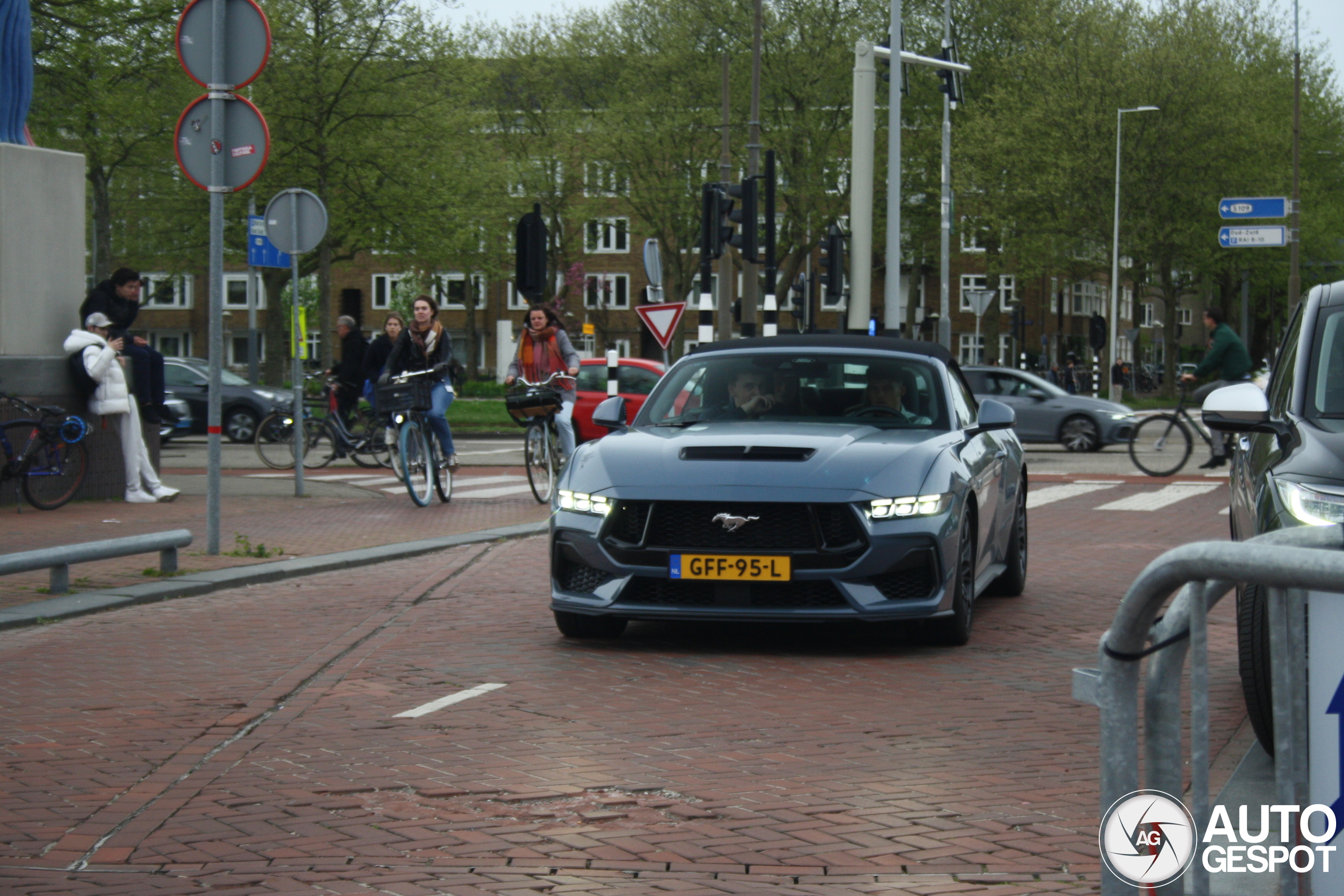 Ford Mustang GT Convertible 2024