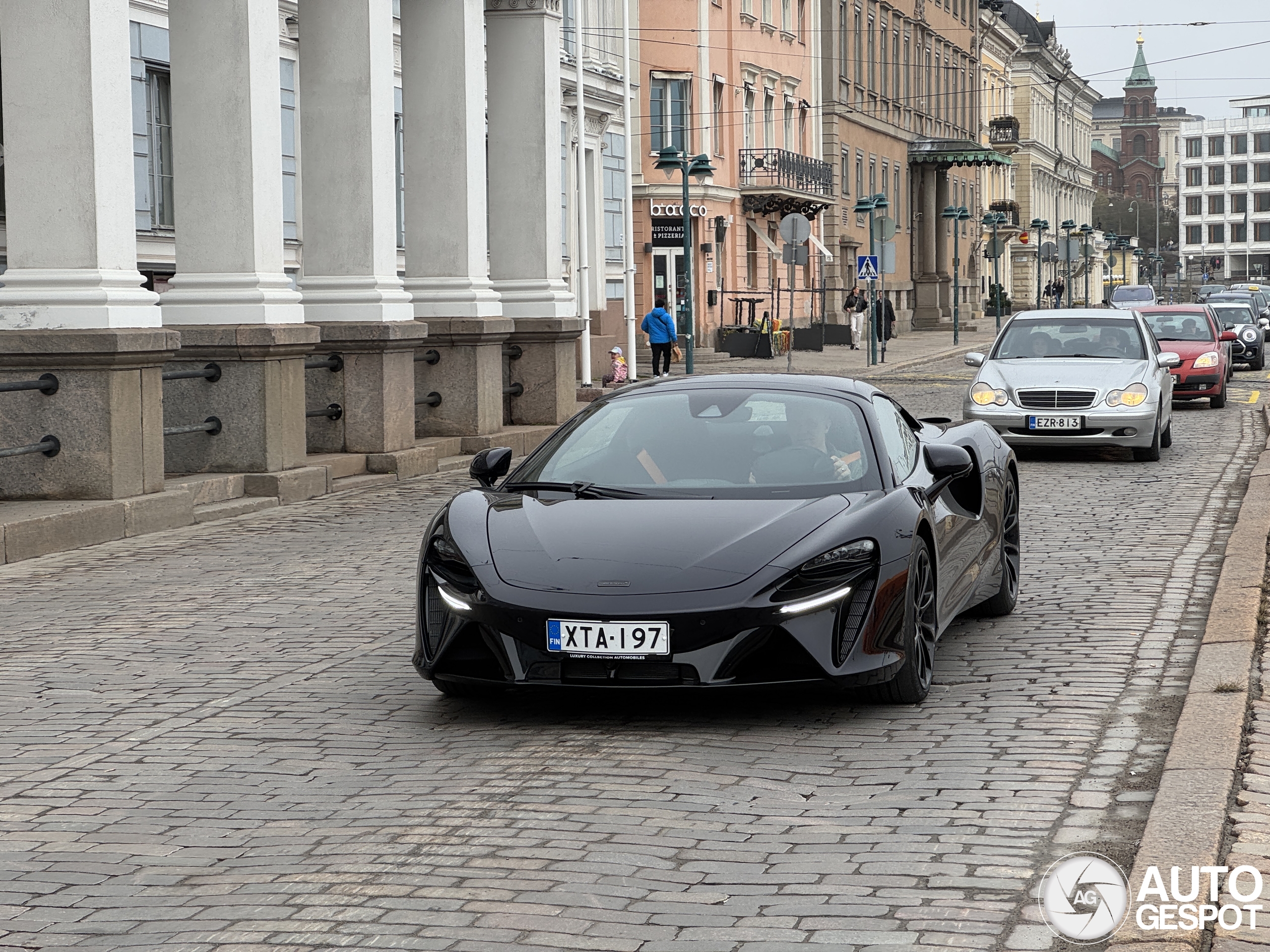 McLaren Artura Spider