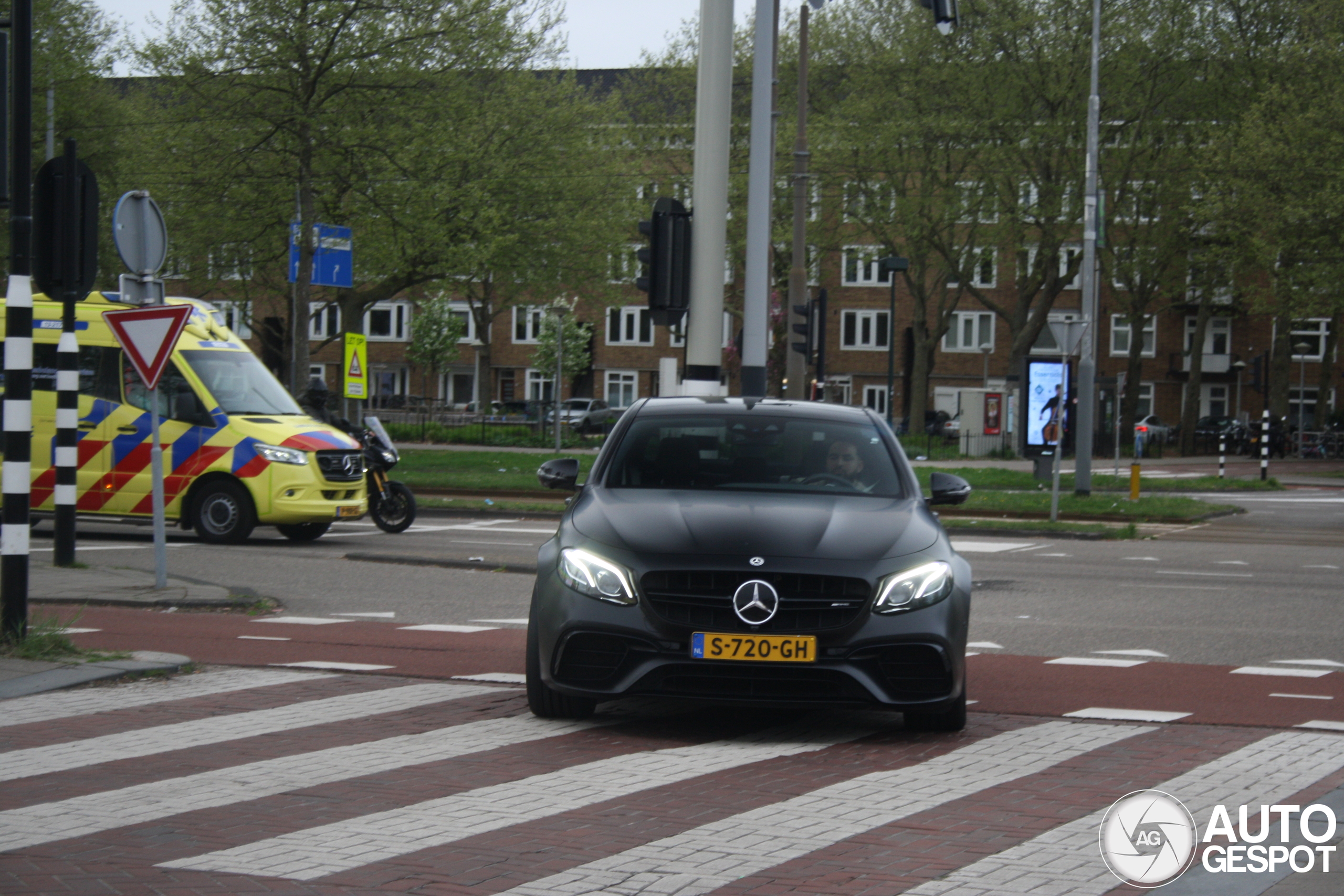 Mercedes-AMG E 63 S W213