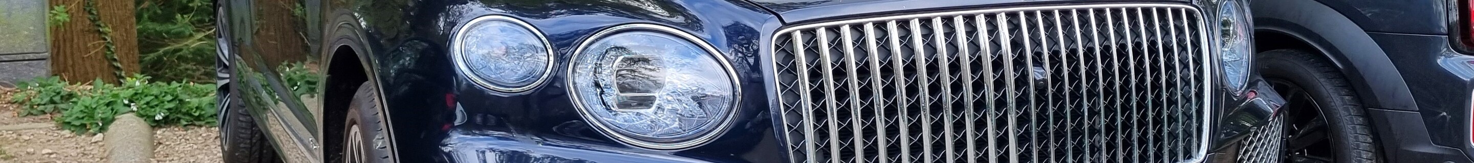 Bentley Bentayga Hybrid Azure 2024