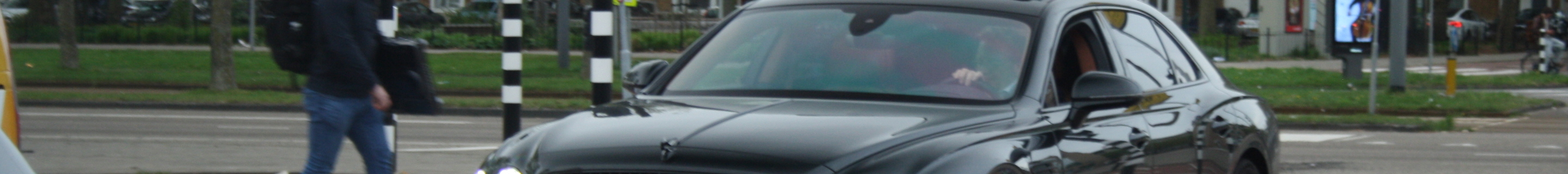 Bentley Flying Spur V8 2021