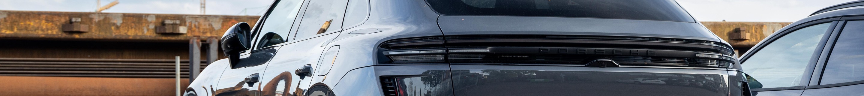Porsche Macan EV Turbo