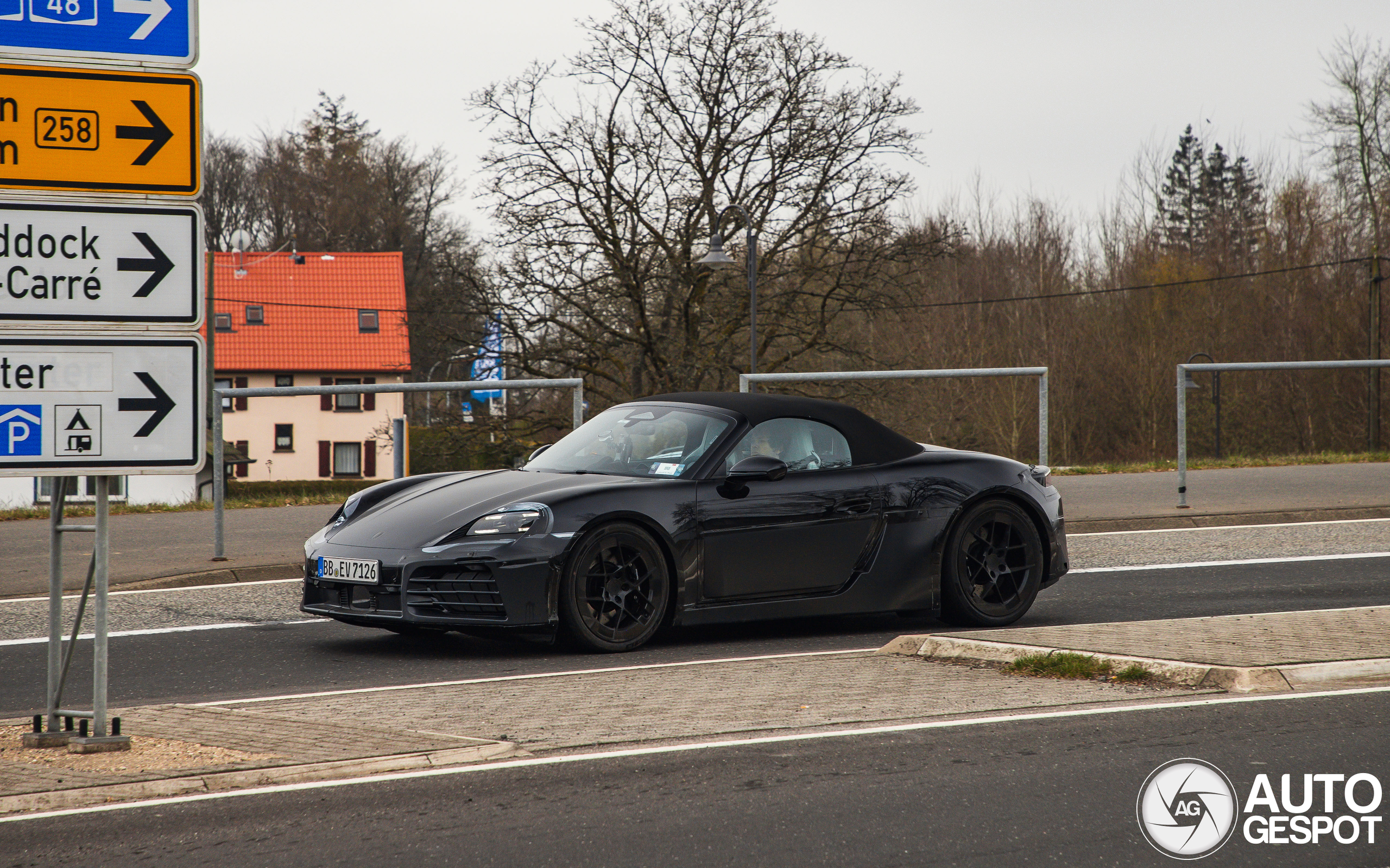 Porsche 718 Boxster EV 2025