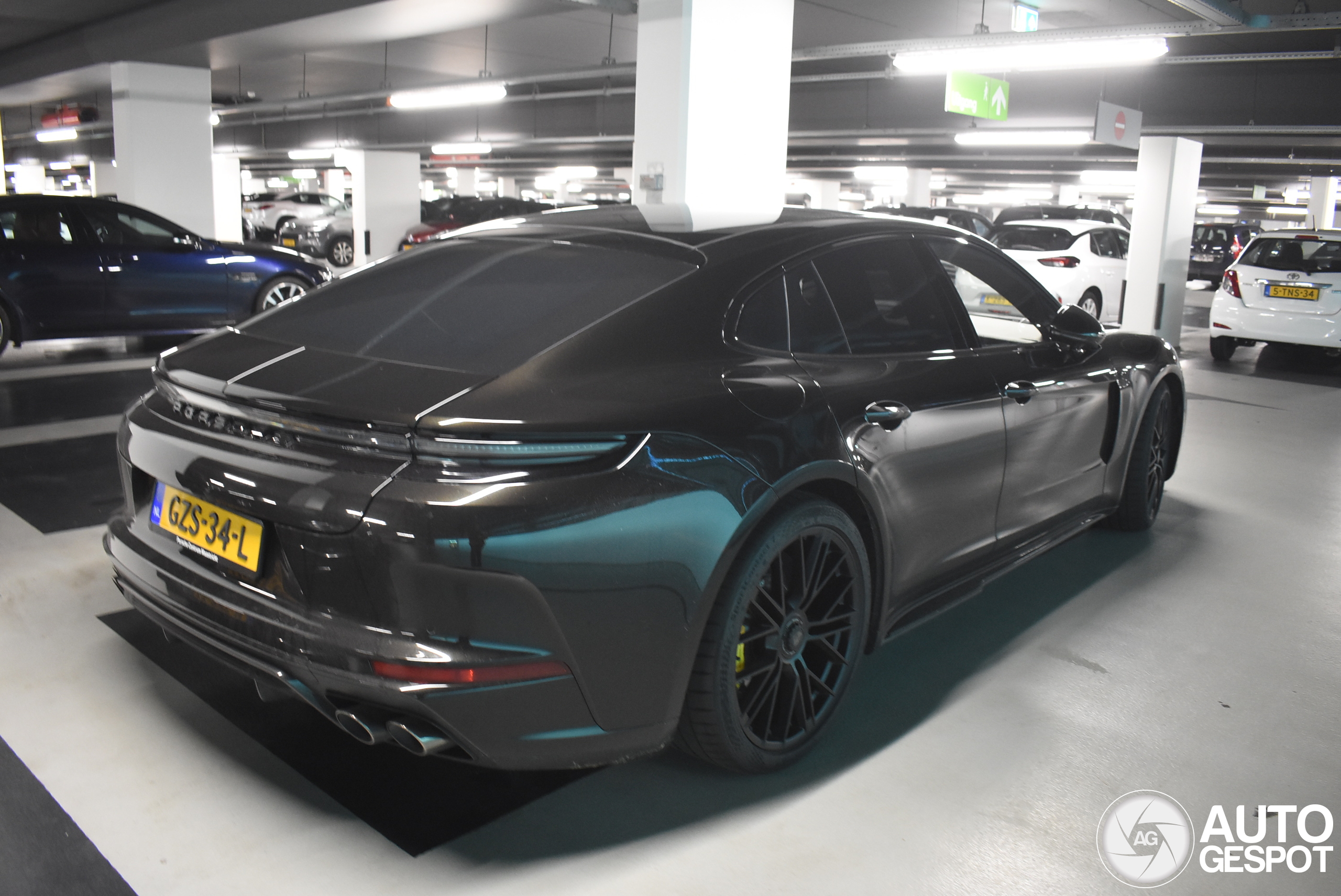 Porsche 972 Panamera Turbo S E-Hybrid