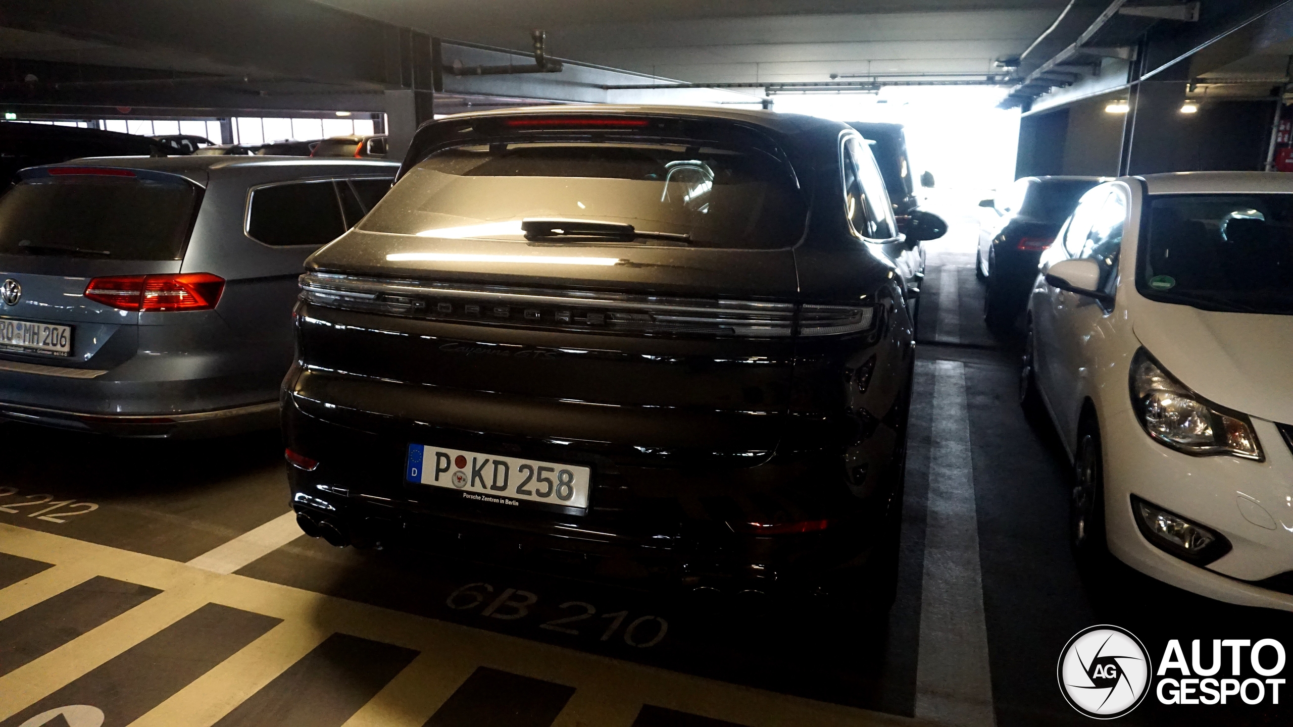 Porsche 9YA Cayenne GTS MkII